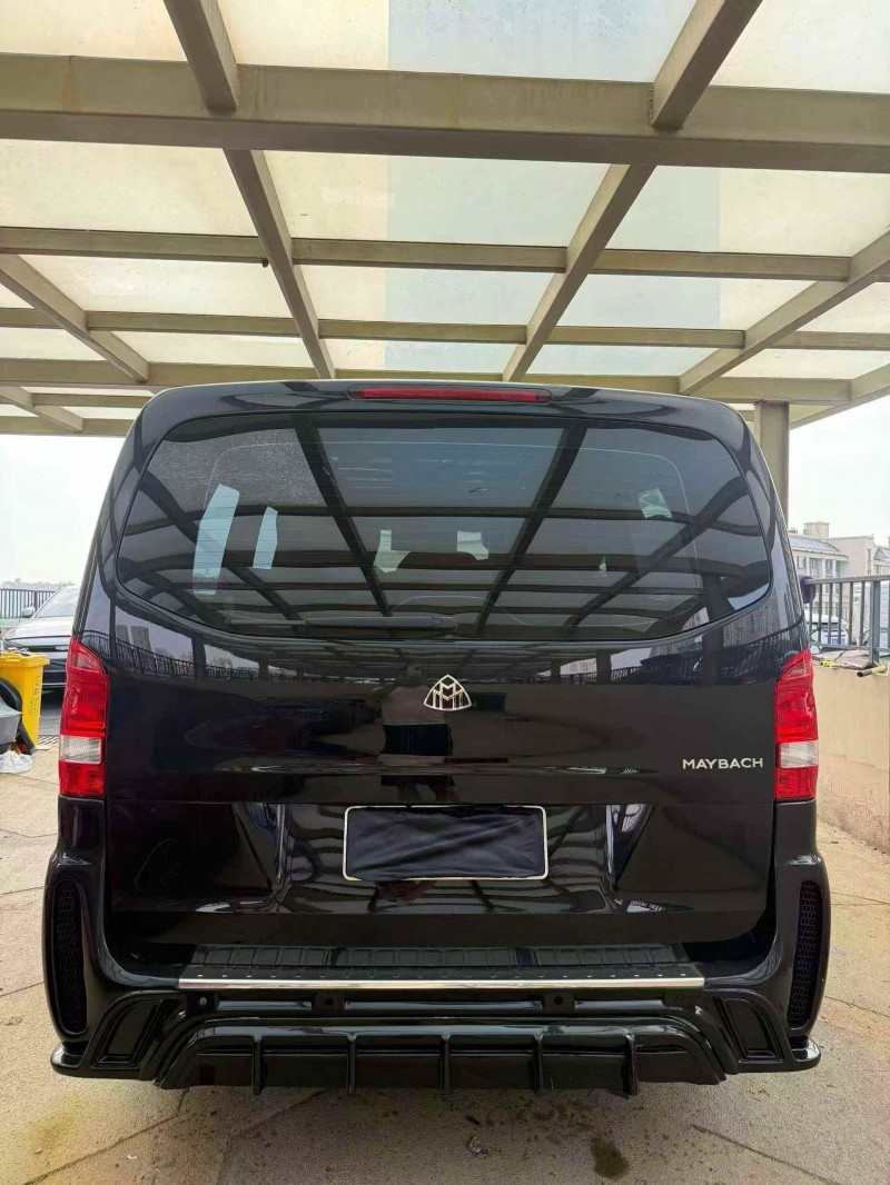 南通20年奔驰威霆8