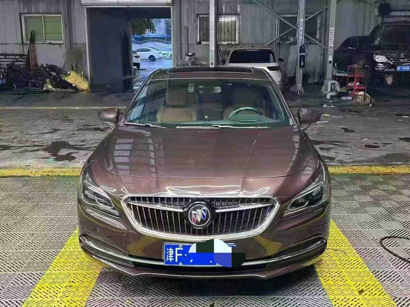 保定18年别克君越1