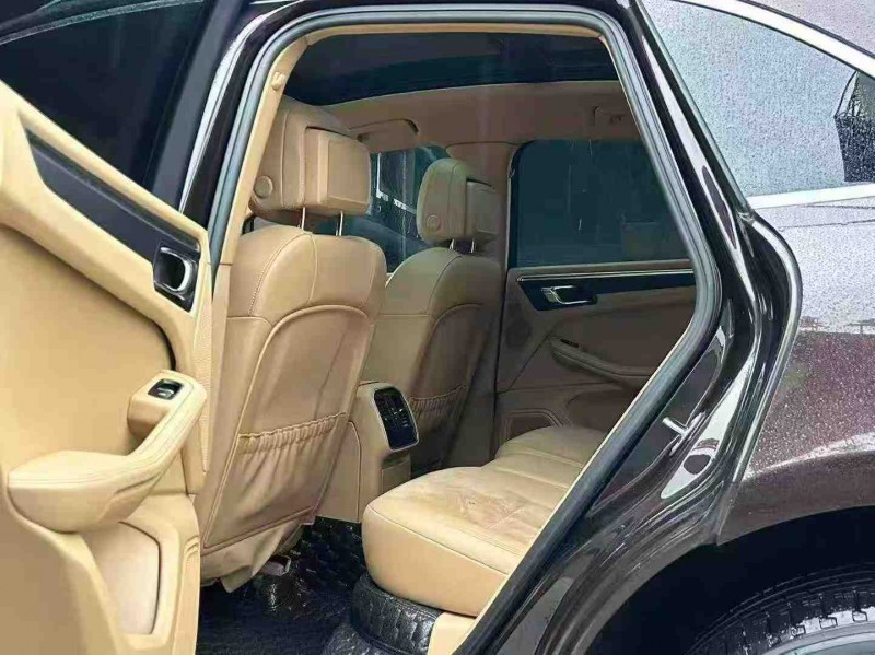 保定16年保时捷Macan9