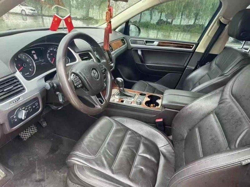 济宁14年大众途锐4