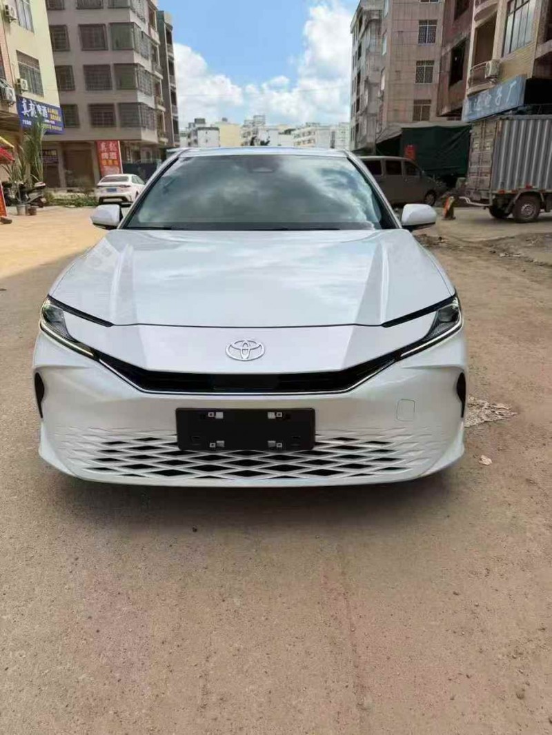 广州24年丰田凯美瑞1