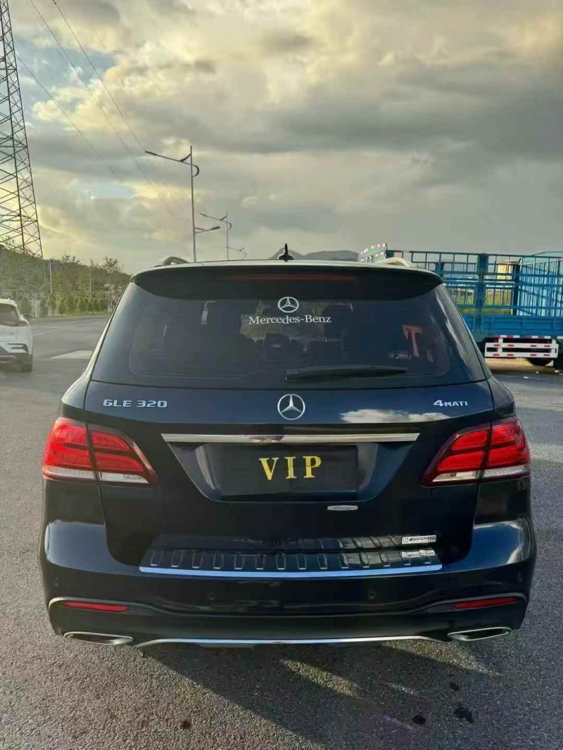 广州17年奔驰GLE9