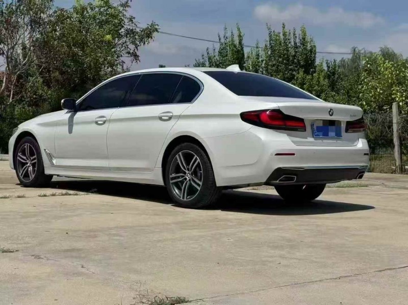 东营23年宝马5系8