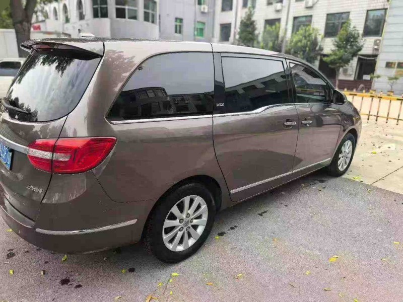 保定15年别克GL84