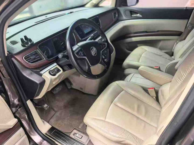 保定15年别克GL88