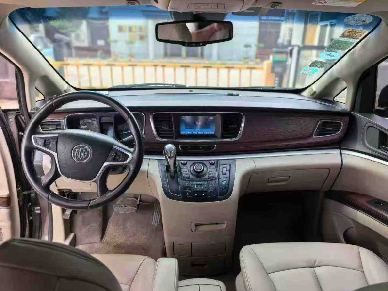 保定15年别克GL89