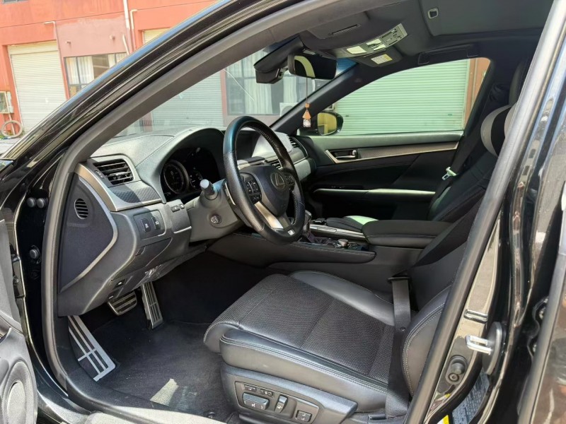 广州18年雷克萨斯GS3