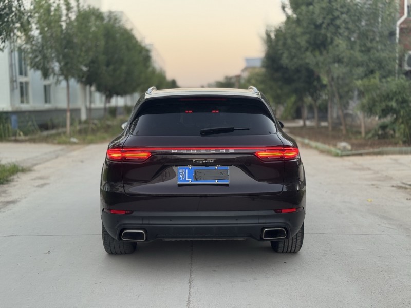 新乡19年保时捷卡宴5