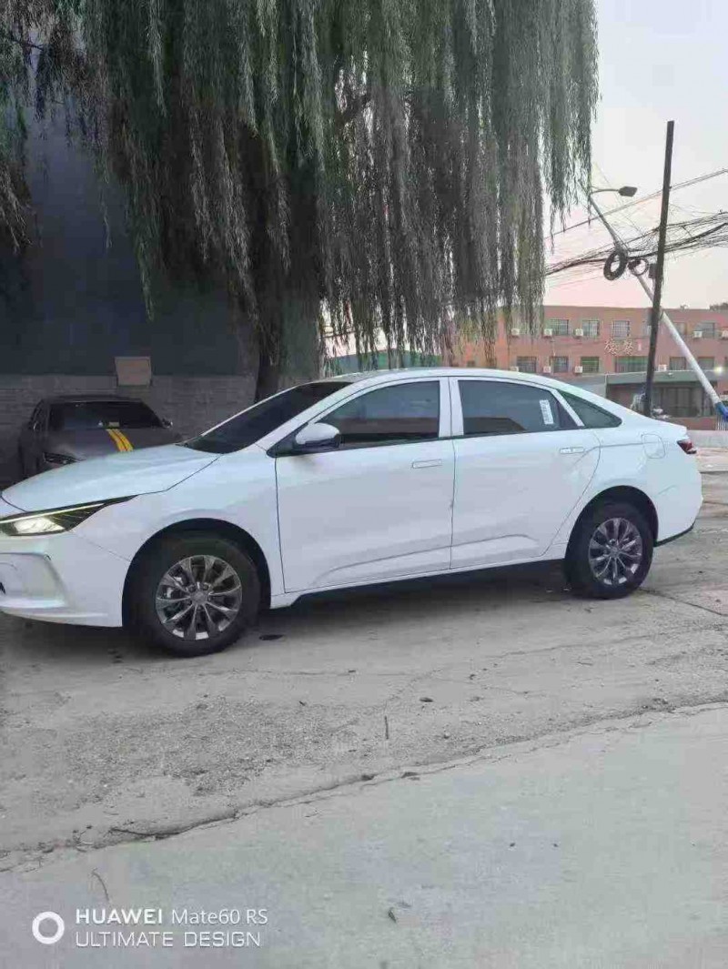 保定24年吉利几何4