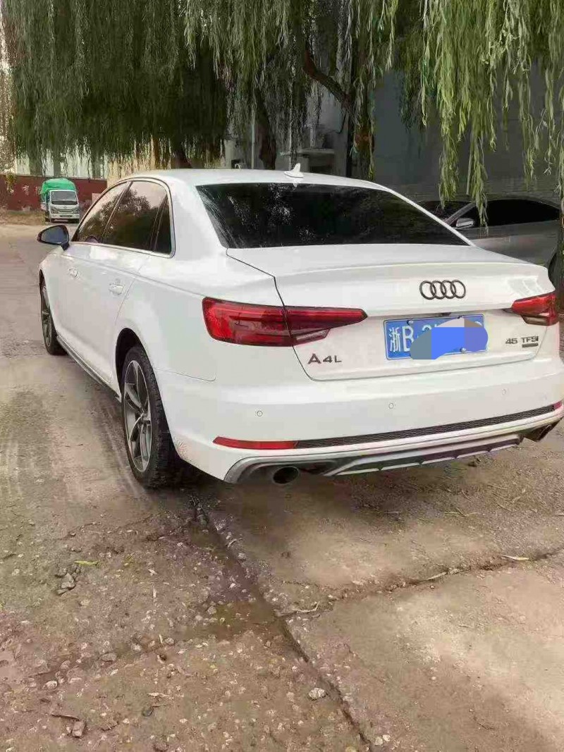 保定17年奥迪A4L3