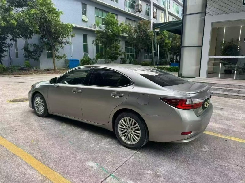 广州18年雷克萨斯ES4