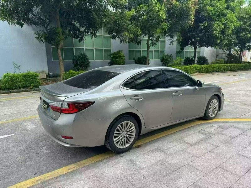 广州18年雷克萨斯ES5