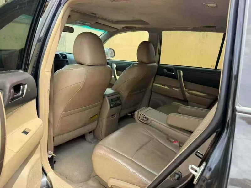 淄博11年丰田汉兰达4