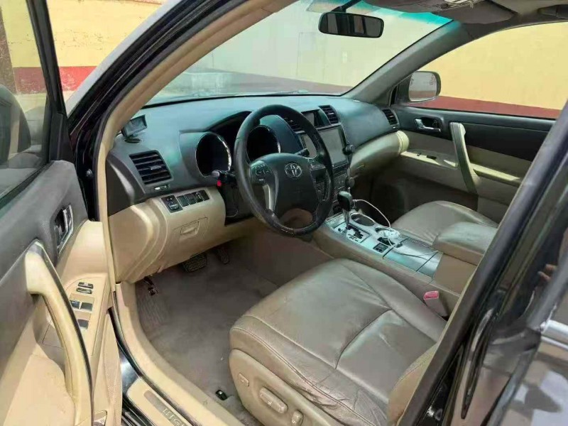 淄博11年丰田汉兰达5