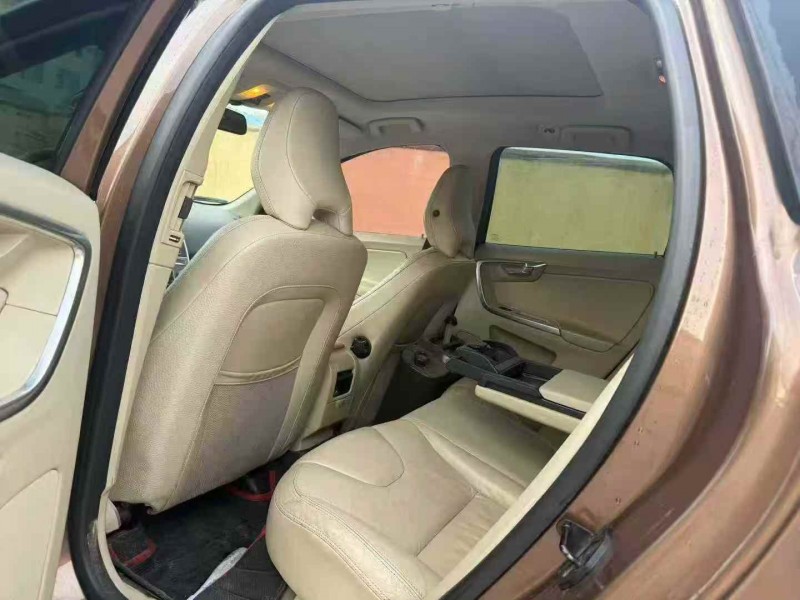 枣庄12年沃尔沃XC605