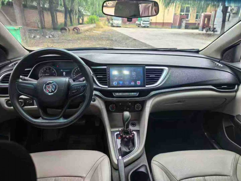 保定17年别克英朗7