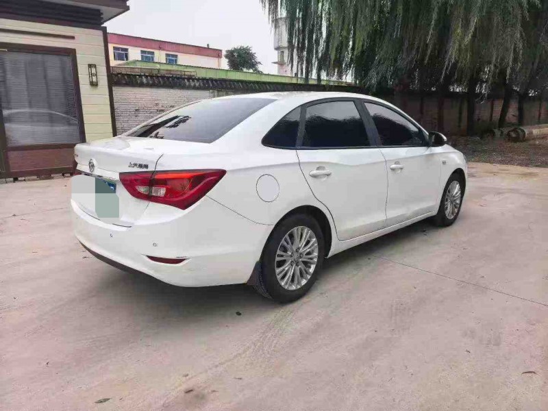 保定17年别克英朗9