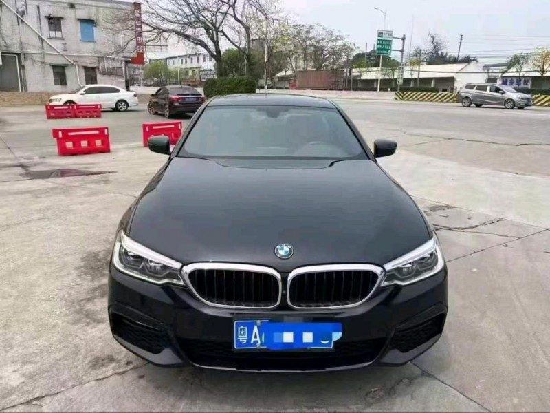 广州17年宝马5系1