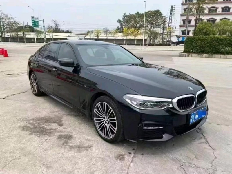 广州17年宝马5系3