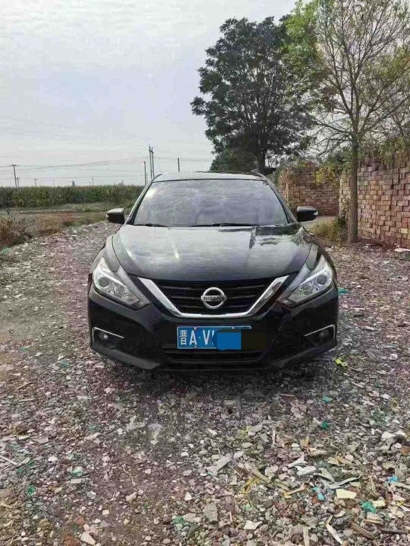 保定17年日产天籁1