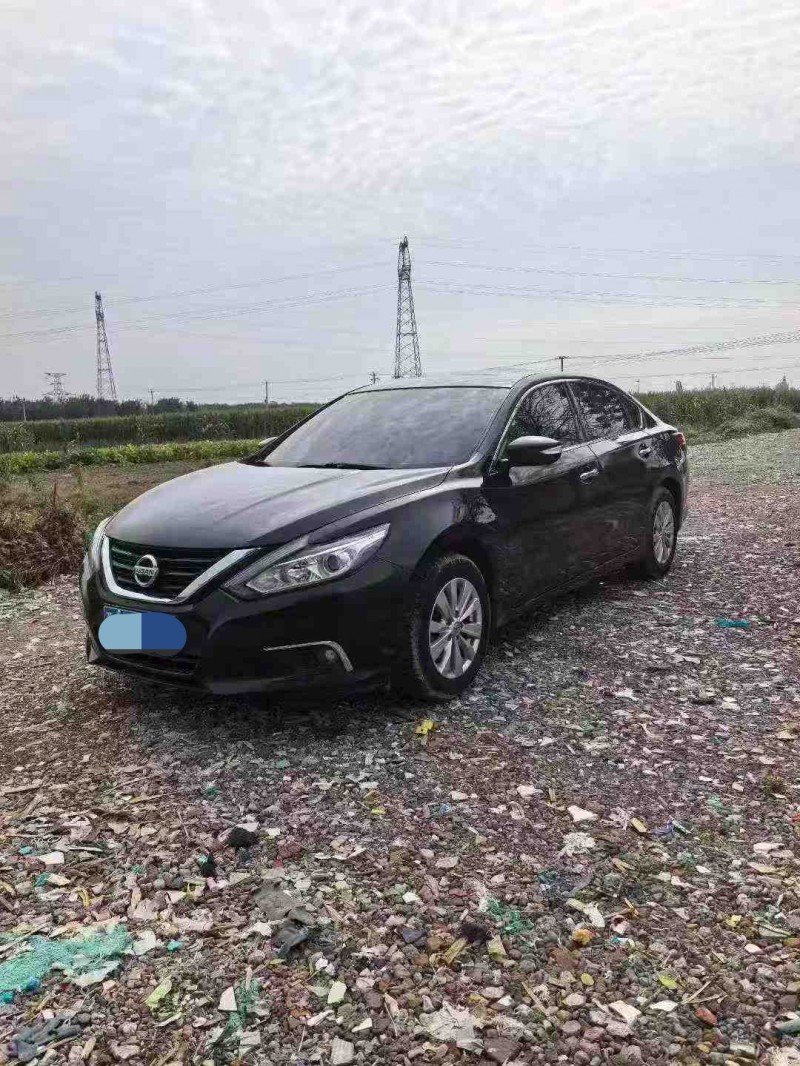 保定17年日产天籁2