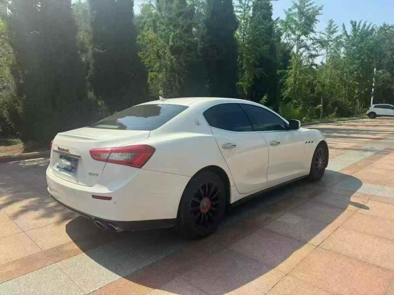 东营15年玛莎拉蒂Ghibli8