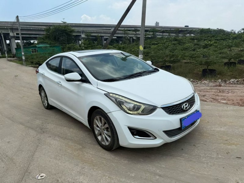 中山17年现代朗动2