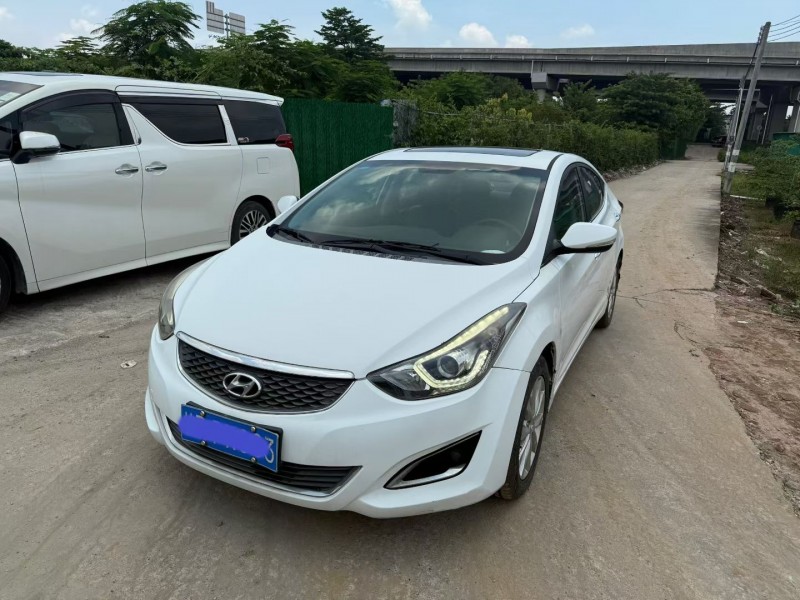 中山17年现代朗动6