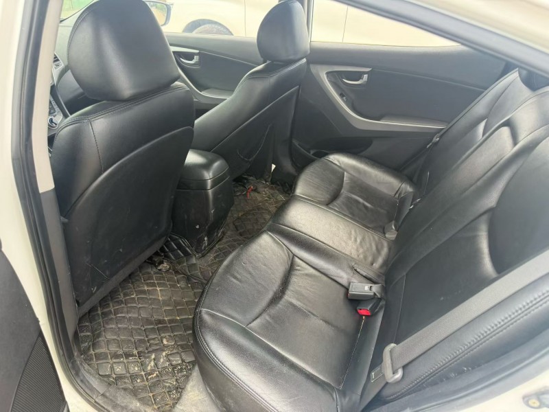 中山17年现代朗动8