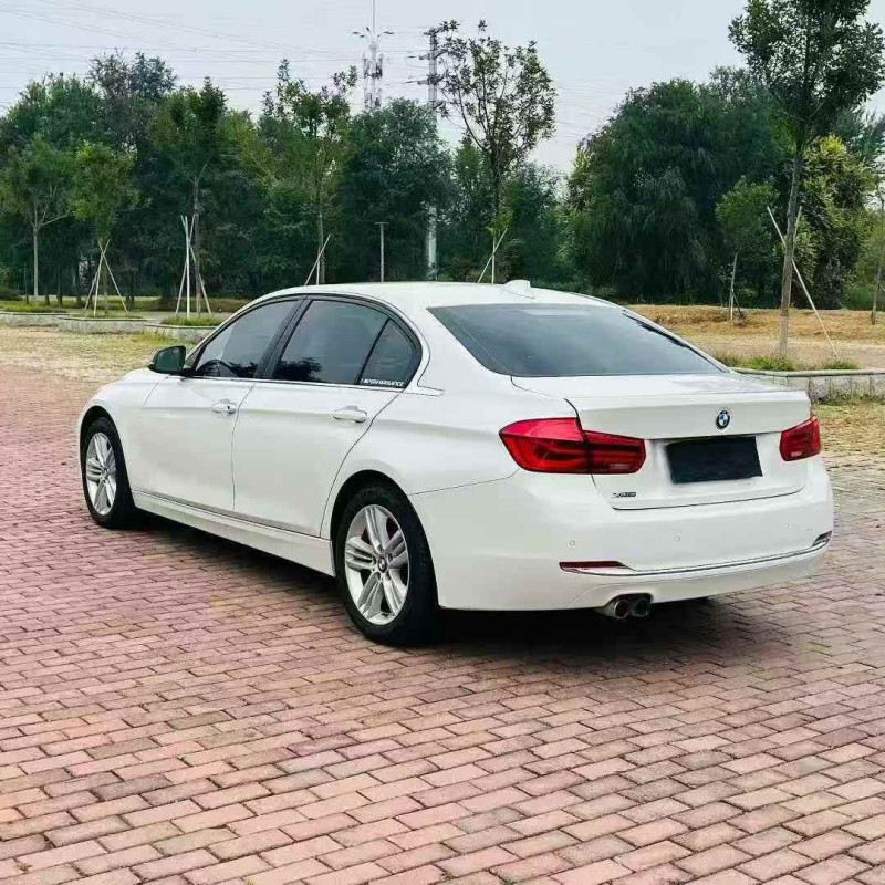 青岛17年宝马3系9