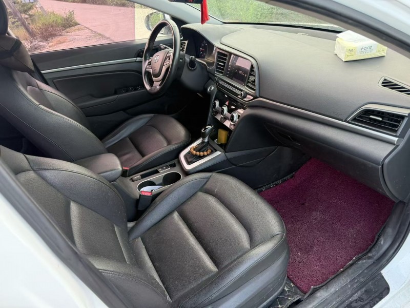 中山19年现代领动6