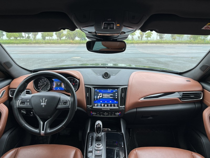 盐城18年玛莎拉蒂Levante7