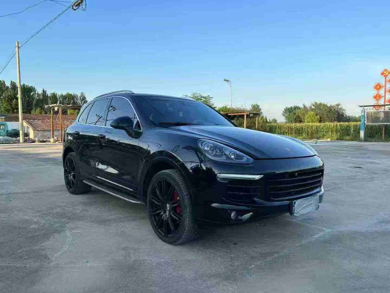 徐州17年保时捷卡宴3