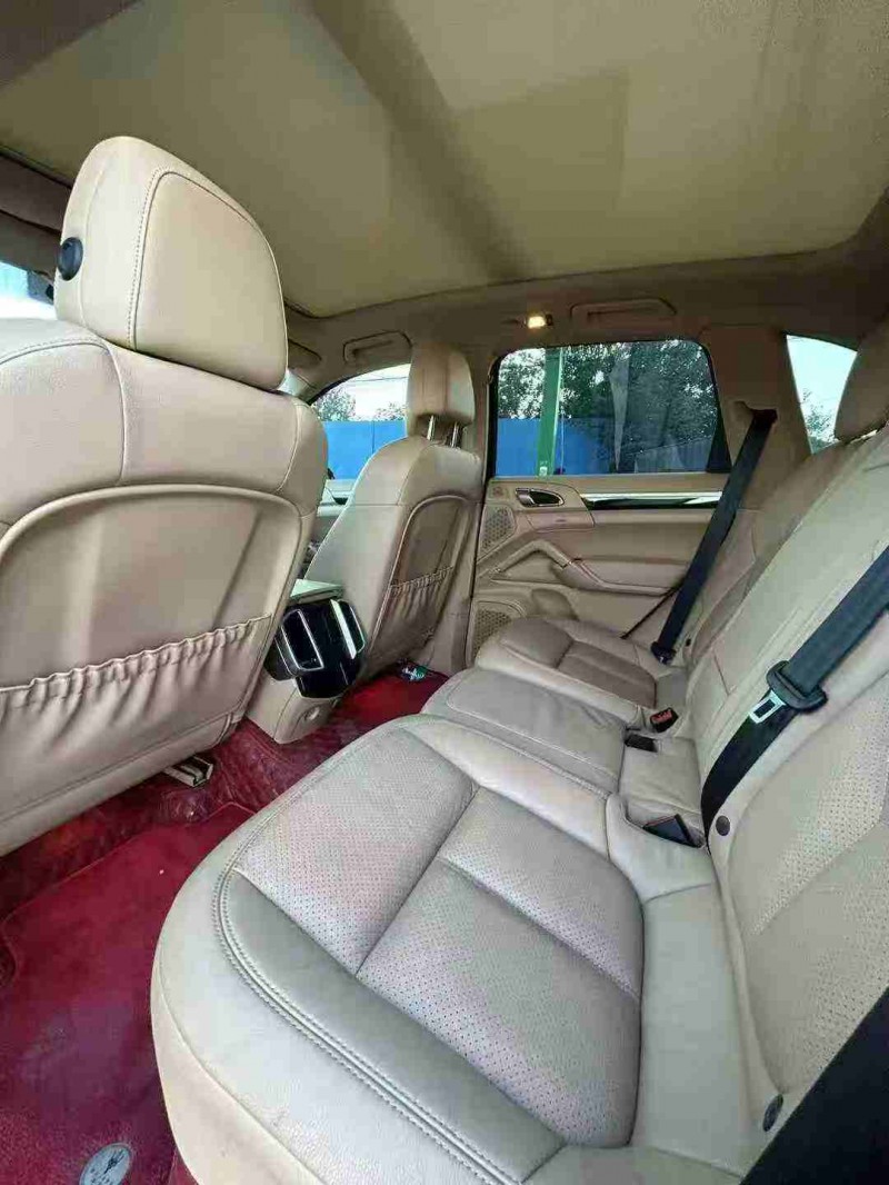 徐州17年保时捷卡宴8