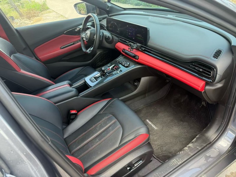 中山21年传祺影豹8