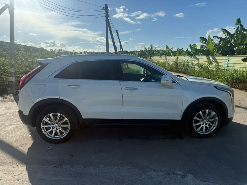 中山19年凯迪拉克XT49