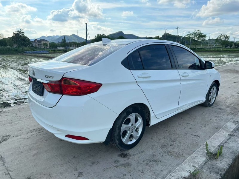 杭州16年本田锋范8