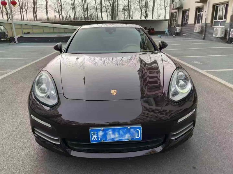 保定14年保时捷帕拉梅拉1