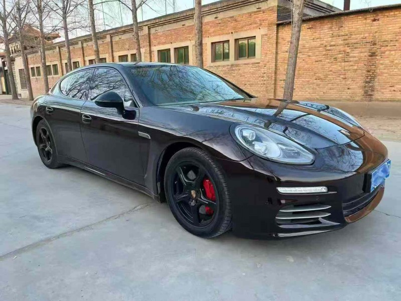 保定14年保时捷帕拉梅拉3