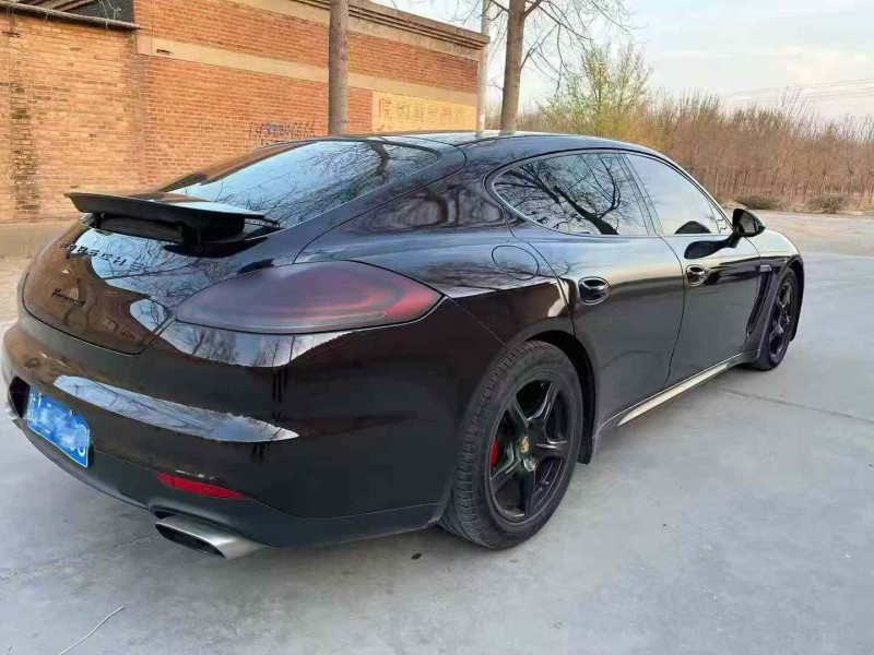 保定14年保时捷帕拉梅拉8