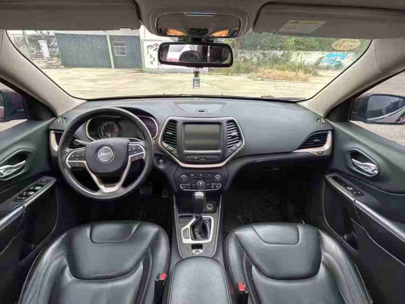 徐州16年Jeep自由光9