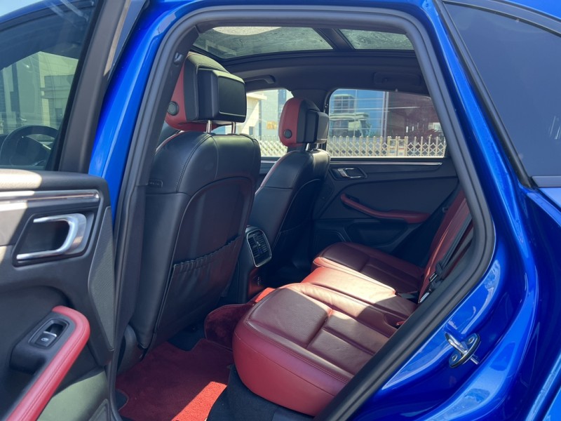 盐城20年保时捷Macan5