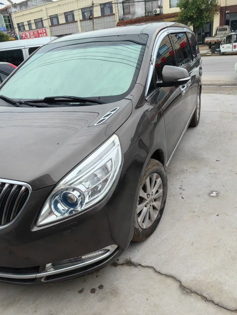 菏泽16年别克GL82