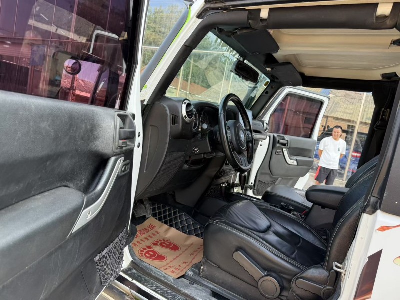 徐州14年Jeep牧马人4