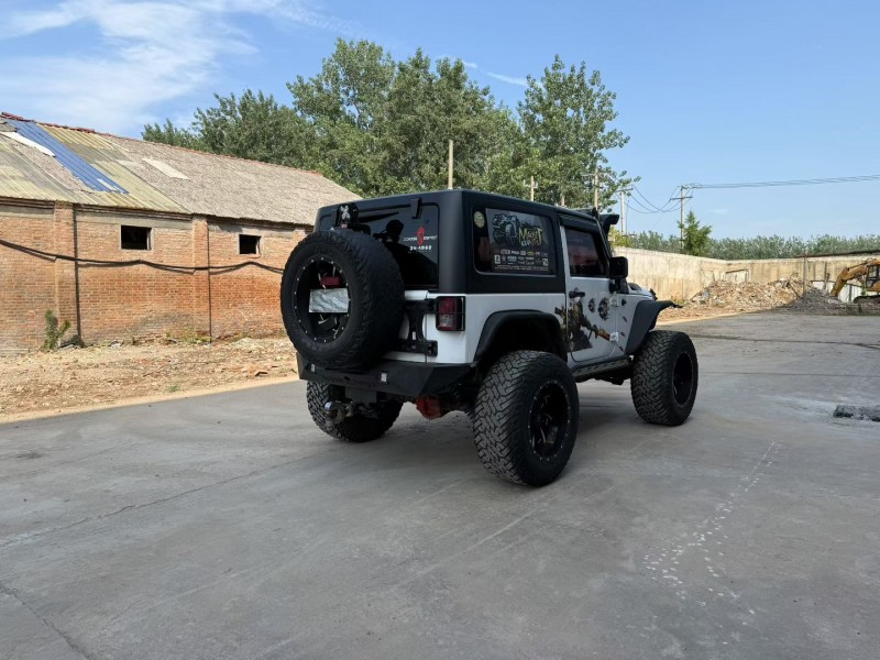 徐州14年Jeep牧马人8