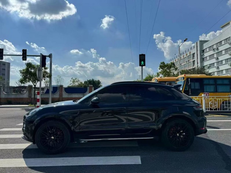 广州18年保时捷Macan3