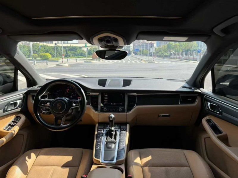 广州18年保时捷Macan8