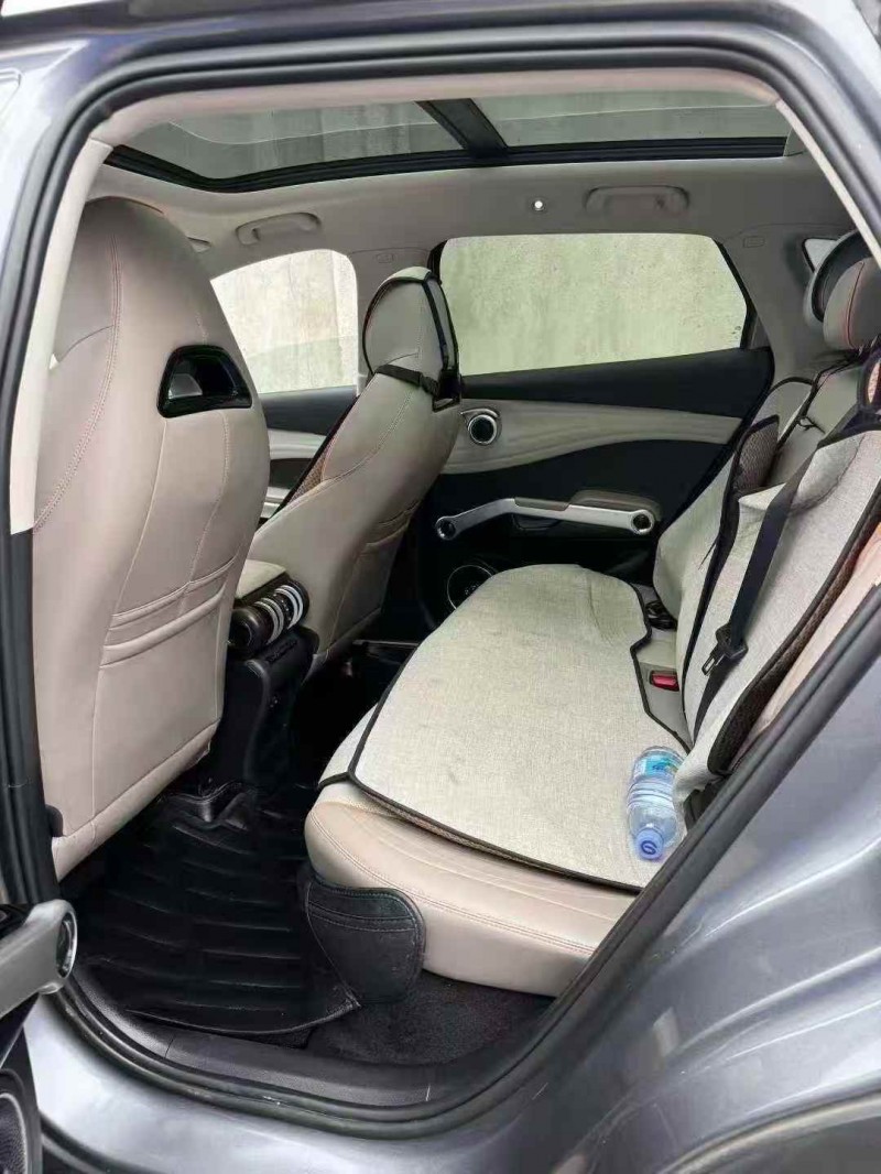 湖州23年比亚迪元8