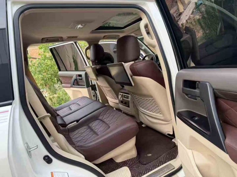 徐州19年丰田兰德酷路泽7