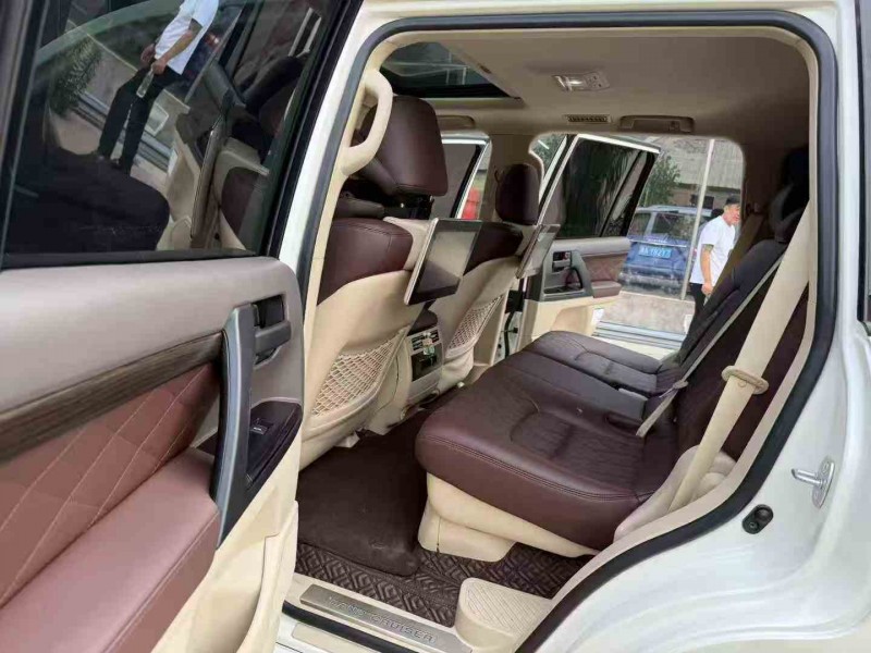 徐州19年丰田兰德酷路泽8